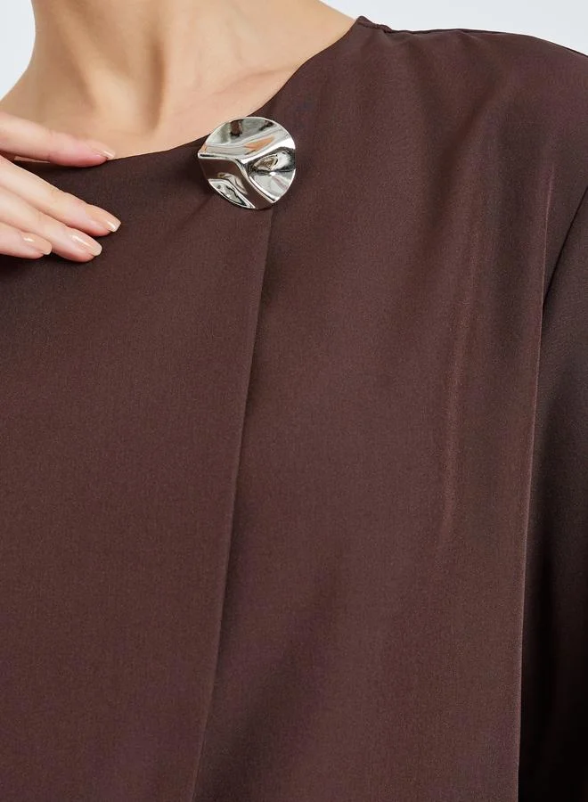 ستايلي طقم منسق بلوزة غير متماثل وبنطلون واسع باللون البني